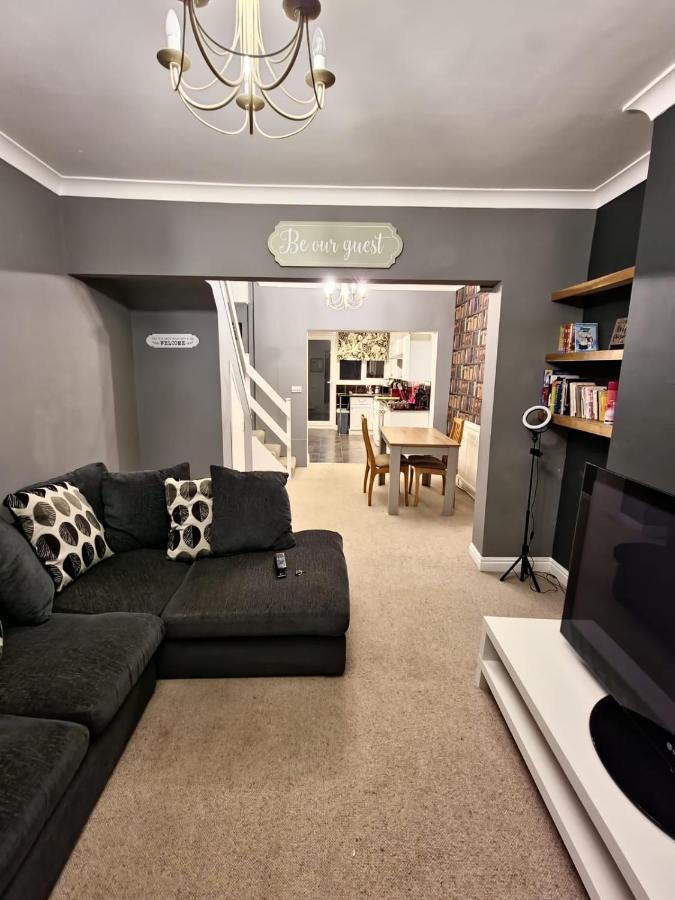 1 Bedroom Sculcoates House Hull Villa *